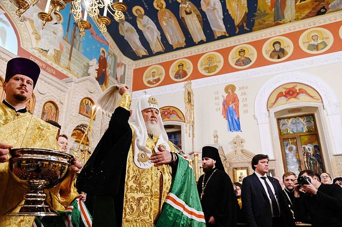Патриарх Кирилл совершил малое освящение кафедрального собора святых Жен-мироносиц в Баку