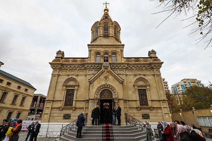 Патриарх Кирилл совершил малое освящение кафедрального собора святых Жен-мироносиц в Баку