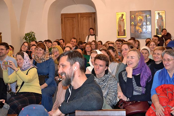 The meeting at Novospassky Monastery, the listeners