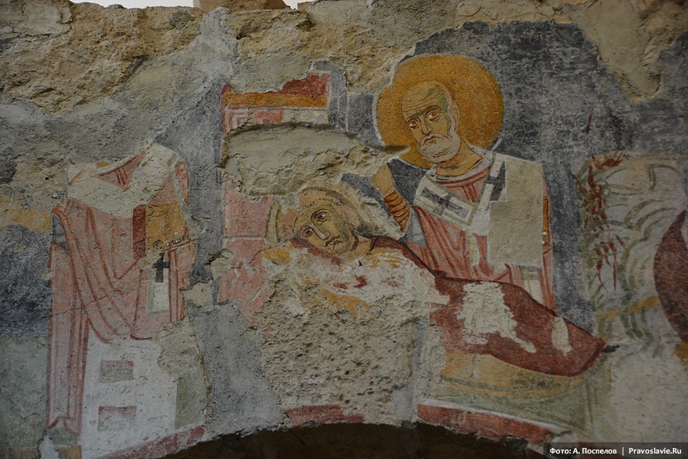 Святитель Николай, фреска
