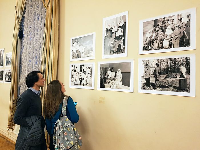 Выставка о Царской семье открылась в Госпитале им.Бурденко в Москве