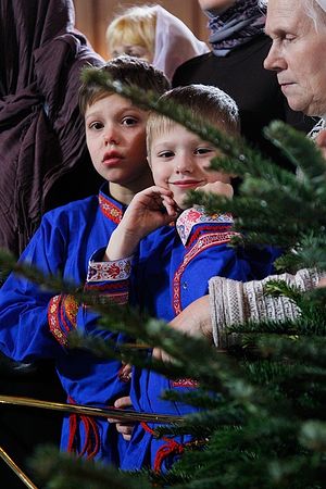 Дети на службе, Москва. Фото: Патриархия.Ru
