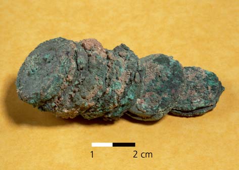 Рис. 7. Дейр-Айн-Абата, монетный клад, найденный в матерчатом мешке