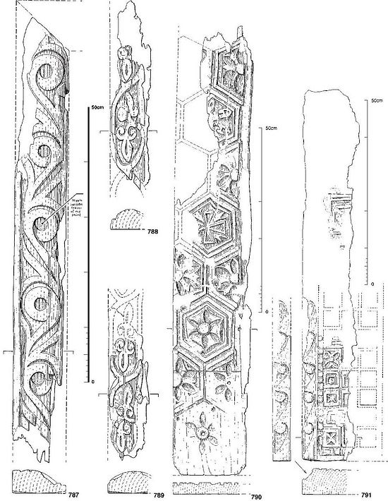 Рис. 17. Рисунки резной деревянной панели с главного входа базилики святого Лота