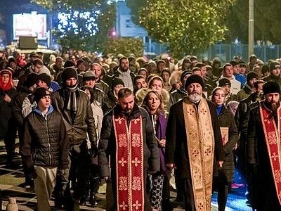 Черногория встречает Новый год на улице