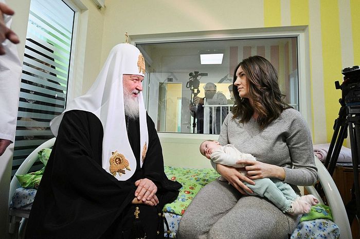 В праздник Рождества Христова Святейший Патриарх Кирилл посетил детскую больницу святого Владимира в Москве