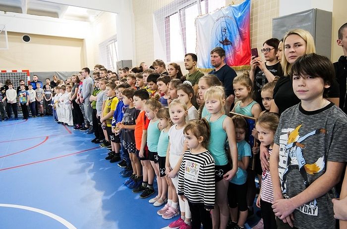 Митрополит Псковский Тихон открыл новый спортивный зал в Паломническом центре Псково-Печерского монастыря