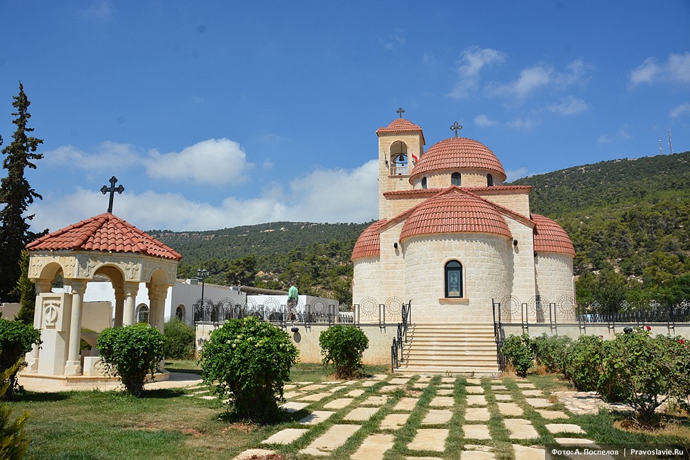 Дибин, монастырь в честь иконы Божией Матери «Живоносный Источник»