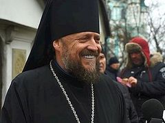 Court orders Migration Service to return citizenship to Ukrainian bishop who was deported under Poroshenko