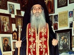 The Appearance of Saint Iakovos Tsalikis in a Photograph 11 Months After His Death