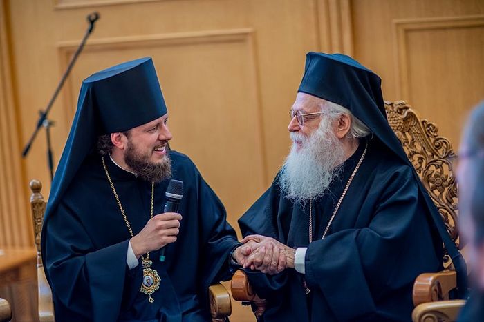 Ukrainian Bishop Viktor with Archbishop Anastasios of Albania. Photo: vzcz.church.ua