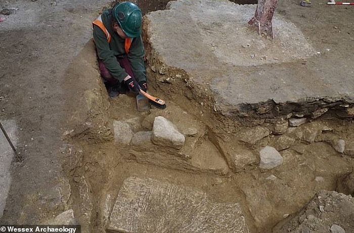 Excavations of the possible Anglo-Saxon monastery at Bath Abbey. Photo: Wessex Archaeology