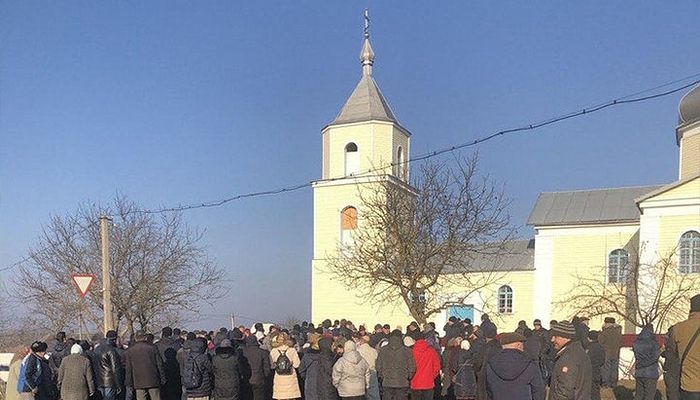Residents of Stavnitsa at the Church of St. Dimitry, February 2019. Photo: spzh.news