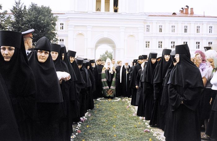 В Дивеево, встреча Святейшего Патриарха Алексия II