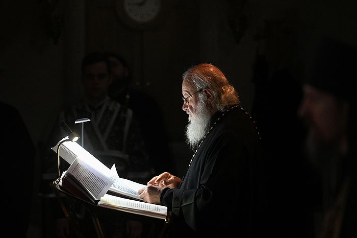 В понедельник первой седмицы Великого поста Святейший Патриарх Кирилл молился за уставным богослужением в Сретенском ставропигиальном монастыре