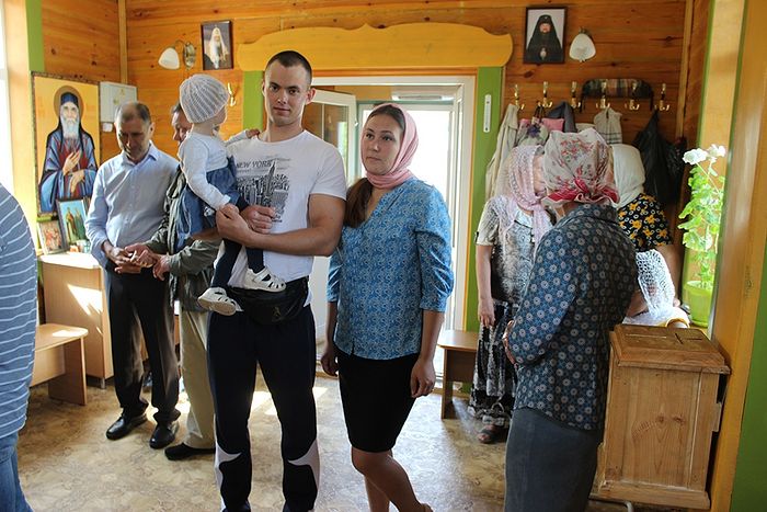 Валерий Романов с семьей в храме Блаженной Ксении Петербургской