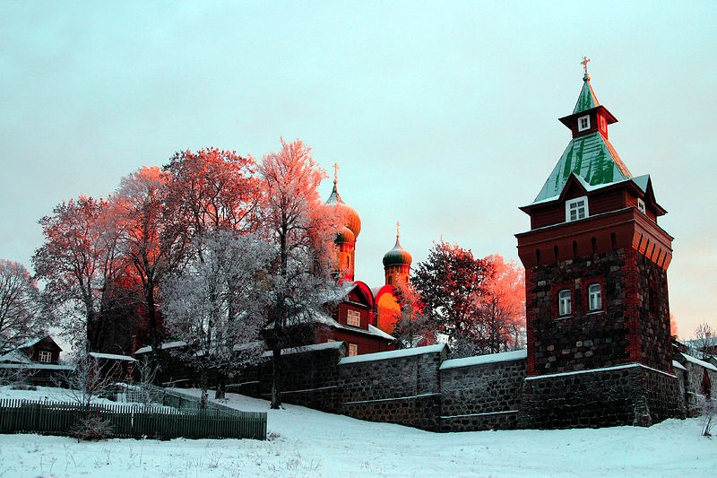 Θέα στο μοναστήρι τον χειμώνα