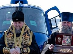 Bishop of Belgorod makes aerial procession across entire Province with relics, wonderworking icons