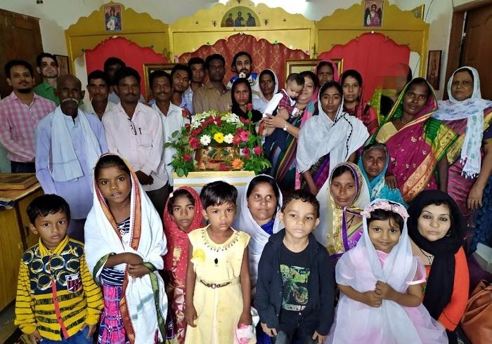 Отец Климент окормляет 7 православных общин по всей Индии. Общее число верующих из коренных индийцев – около 300 человек.
