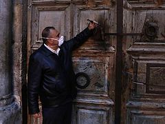 Church of Holy Sepulchre closed for at least one week