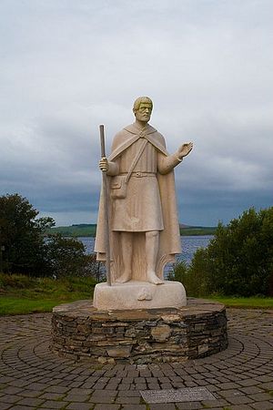 Статуя свт. Патрика рядом с островом Стейшн, Ирландия