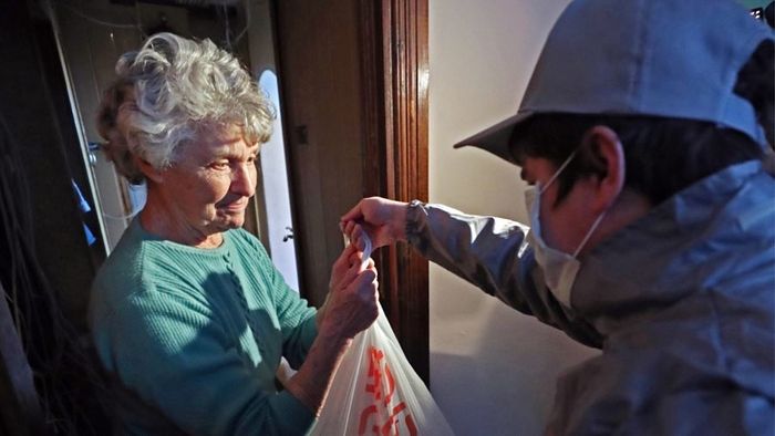 Добровольцы Калининградской епархии оказывают помощь пожилым и инвалидам во время режима самоизоляции