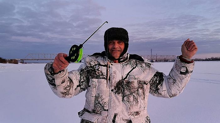В Архангельсе путешественникам посчастливилось выйти на зимнюю рыбалку
