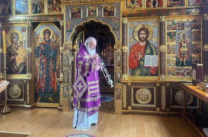 В Великий Четверток Святейший Патриарх Кирилл совершил Литургию св. Василия Великого
