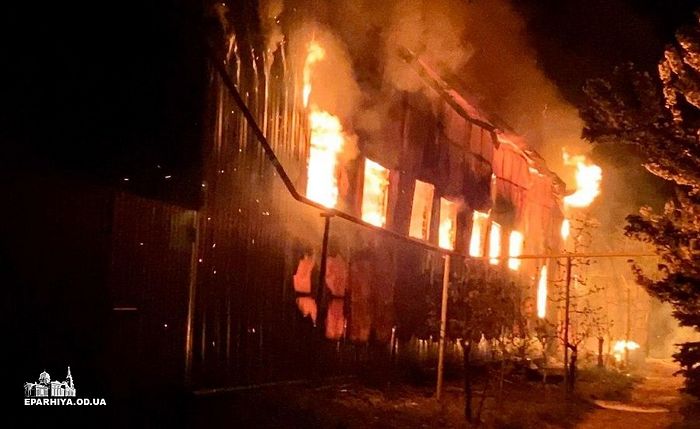 Поджог стал причиной крупного пожара в одесском монастыре