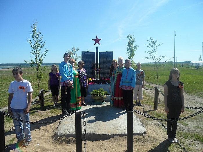 В день открытия памятного мемориала в деревне Даниловка 22 июня 2011 года