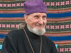 91-year-old Belarusian priest recovers from coronavirus after week in ICU
