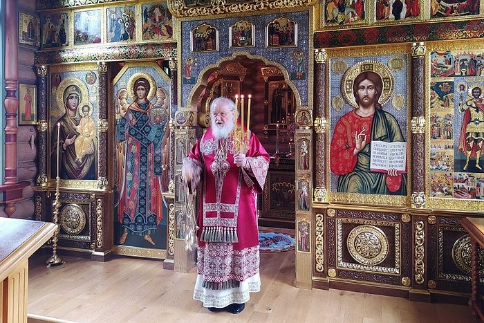 Святейший Патриарх Кирилл совершил Божественную литургию в день отдания праздника Пасхи