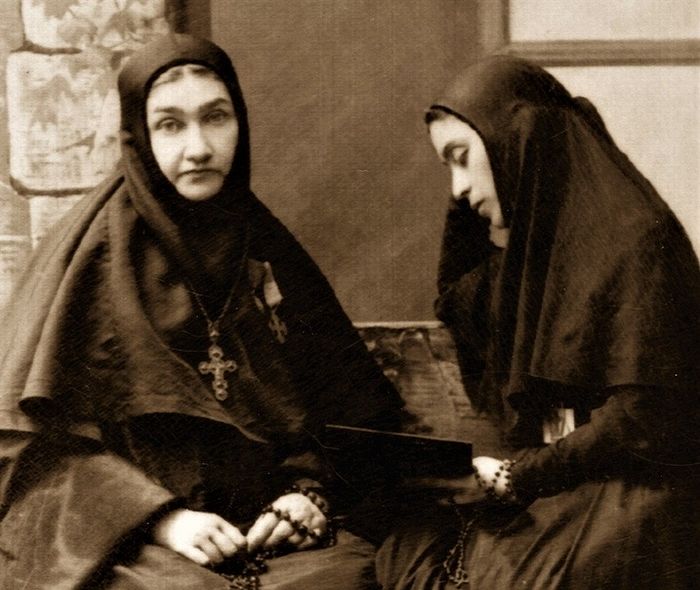 Монахиня Ювеналия (Марджанова) с игуменией Ювеналией (Ловенецкой)