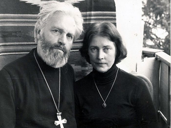 Archpriest Nicholai Vedernikov and Matushka Nina Arkadievna.
