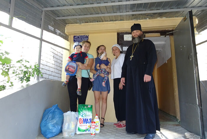 Получившие продуктовую помощь в Тамбовской епархии