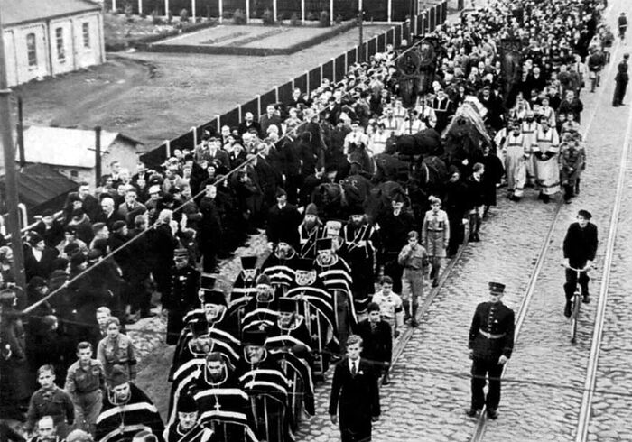 John (Pommer)’s funeral. Riga. October 21, 1934