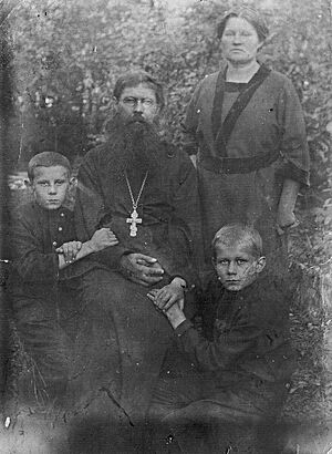 Отец Петр Чесноков с семьей