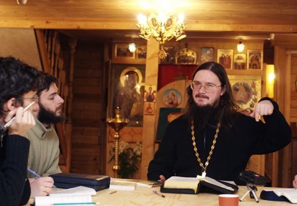 The martyred Fr. Daniel Sysoev teaching in the church he built. Photo: mstrok.ru