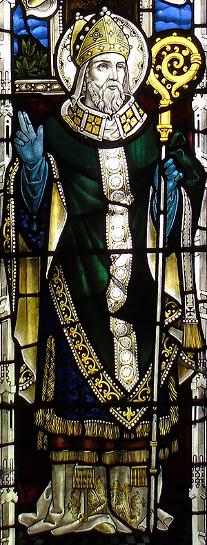 Витраж с изображением св. Дубрикия в церкви св. Дубрикия в Порлоке, Сомерсет (фото любезно предоставлено Rachel Kingdon)