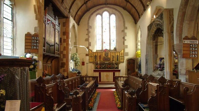 Внутри церкви св. Дубрикия в Порлоке, Сомерсет (фото любезно предоставлено Rachel Kingdon)