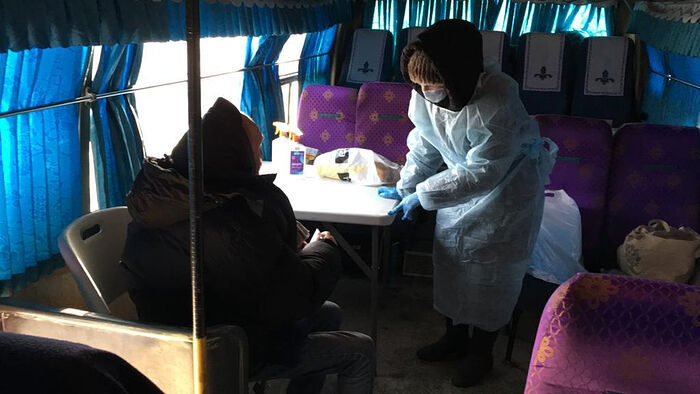 Помощь бездомным в «Автобусе милосердия» в Уфе