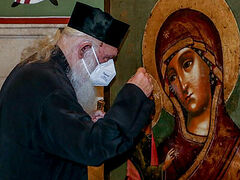 Archbishop Ieronymos of Greece released from hospital after battling COVID