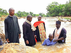 115 Kenyans united to Christ in mass Baptism (+VIDEOS)