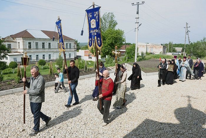 Λιτανεία στην Ιερά Μονή της Παναγίας Βλαδιμήρσκαγια στην πόλη Βολσκ