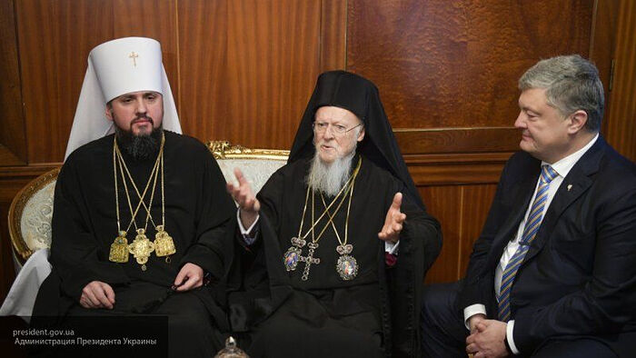 Persecutors of Ukrainian Orthodoxy: Epiphany Dumenko, Patriarch Bartholomew, Petro Poroshenko. Photo: static.nation-news.ru