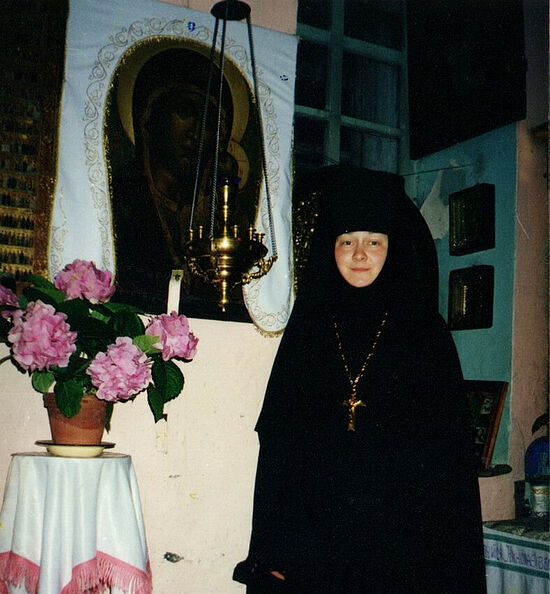 Η Καθηγουμένη της Ιεράς Μονής της εικόνας της Παναγίας «Καζάνσκαγια» και του Οσίου Τρύφωνα του Περμ, έτος 2000