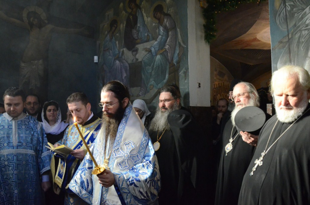 «Ημέρες του Αγ. Σεραφείμ». Δεκέμβριος 2015. Το Τρισάγιο υπέρ αναπαύσεως στην κρύπτη του Μετοχίου του Πατριάρχη Μόσχας στη Σοφία.