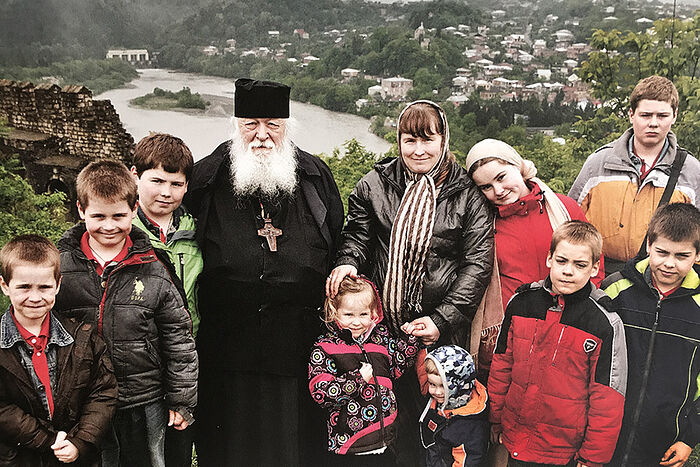 С дочерью Анастасией и внуками. Кутаиси. 2016 г.