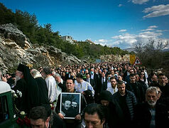 Thousands bid farewell to reposed Bishop Atanasije (Jevtić)