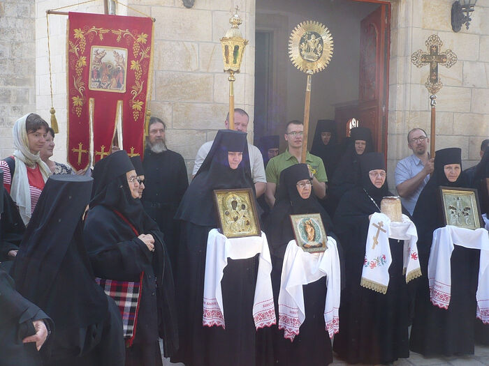 Bright week of 2010. Cross procession around the Ascension Cathedral. Abbess Moisseiais the second from the right, and Mother (now abbess) Barbara is the first from the right.